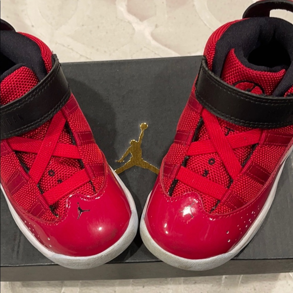 Red Jordan 6 Rings (TD)
